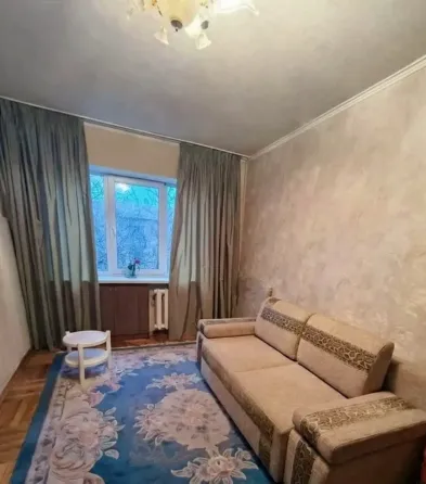 Срочно продам 3 комнатную каартиру цирк Донецк