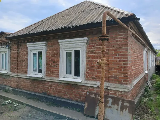 Сдам долгосрочно дом из 3 комнат в Приморском районе Мариуполя. Мариуполь