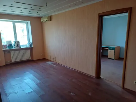 Продам 3-х комнатную квартиру - чешка,Донецк, Буденовский р-н, ул. Независимости. Донецк