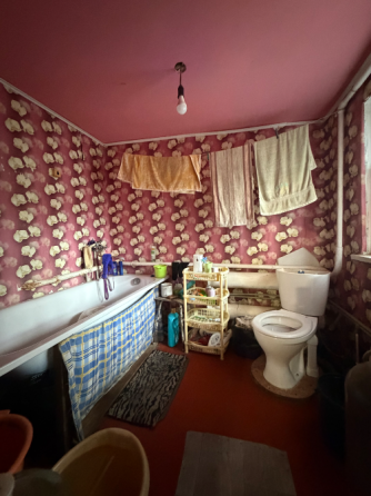 Продам 1/2 дома в центре Петровки Донецк