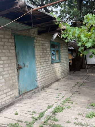 Продам 1/2 дома в центре Петровки Донецк