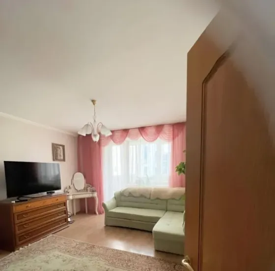 сдаю однокомнатную квартиру 41.0 м² этаж 8/10 город донецк, буденновский район, улица Донецк