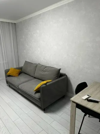 Сдаётся 2-комнатная квартира в Ворошиловском районе, по Университетской, ориентир ДонГУ. Донецк