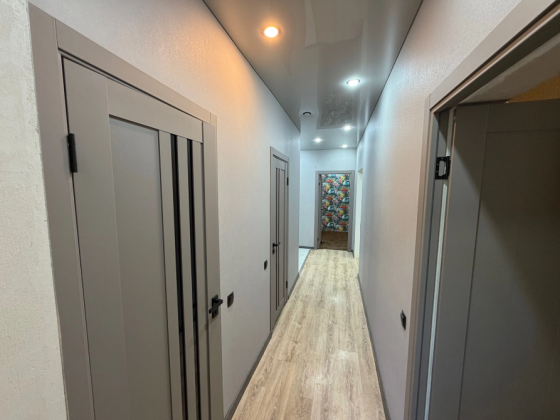 Срочно продам 3 ком. кв., 1/2 эт., 63 м.кв. - Макеевка, пос. Бажанова Макеевка