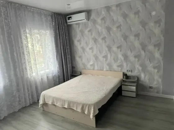 Аренда 2к квартиры в Ленинском районе. Ориентир: дк 21 съезд. Донецк