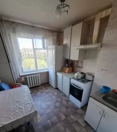 Продам 2ком Текстильщик 92 школа Донецк