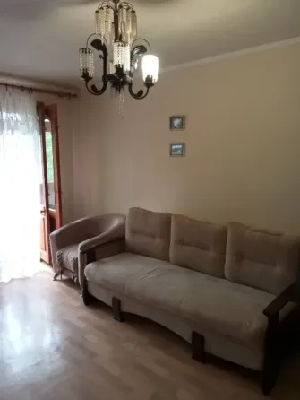 Продается 1 комнатная квартира Тренева Шахтерская площадь Донецк
