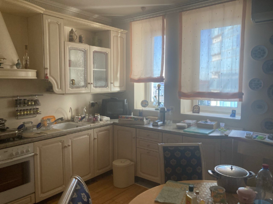 Продам квартиру в центре Площадь Ленина Донецк