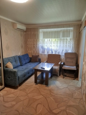 Продажа 2-комнатной квартиры 1/2, в г. Макеевка, Горняцкий р-н, пгт. Пролетарское, ориентир дк Макеевка