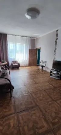 Продам большой дом в городе Ждановка Ждановка
