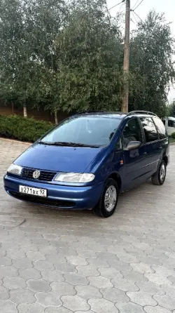 Продам Volkswagen Sharan 1.8 Турбо Макеевка