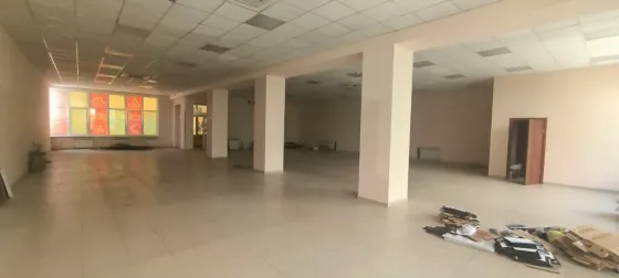 Сдается нежилое помещение на Донском! Расположено рядом с рынком Донской, напротив Храма Ксении Донецк