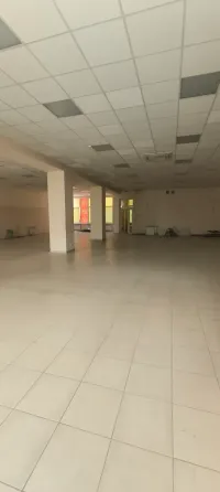 Сдается нежилое помещение на Донском! Расположено рядом с рынком Донской, напротив Храма Ксении Донецк