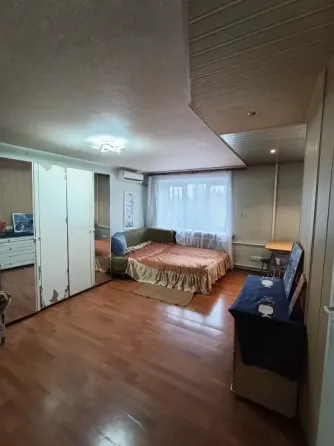 Продам 1км студию центр пр.мира тц пир Донецк