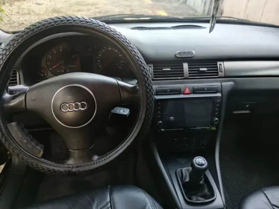 Продам Audi A6 C5 Avant 2.4 V6, механика, передний привод, 1999 год. Донецк