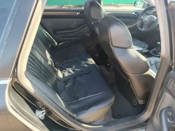 Продам Audi A6 C5 Avant 2.4 V6, механика, передний привод, 1999 год. Донецк