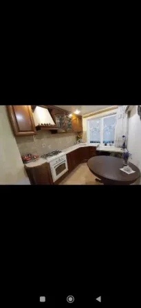 продам 3 к.кв. киевский р. шахтерская пл..7000 мил р люкс состояние. Донецк