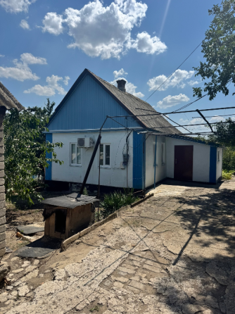 Продажа дома с гаражом в Пролетарском р-не, г. Моспино, ориентир школа Донецк