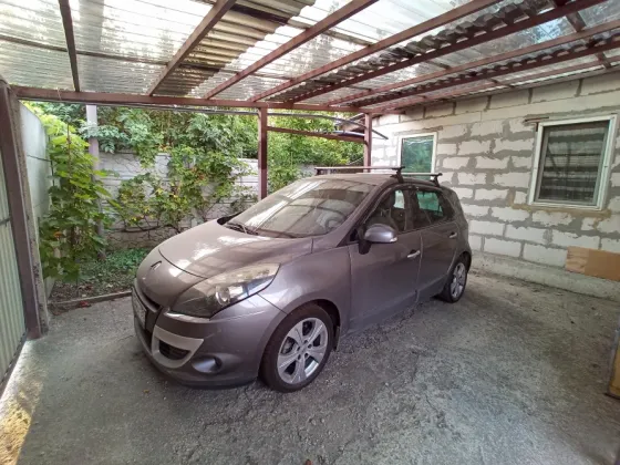 Продам Renault Scenic 2010 года Донецк
