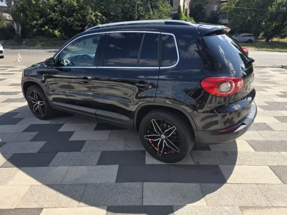 VOLKSWAGEN TIGUAN Донецк
