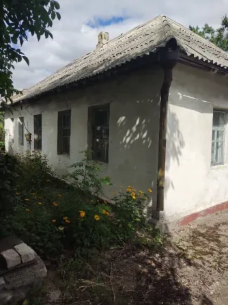Продаю отдельностоящий дом в Пролетарском районе . Донецк