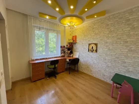 Продажа 3-х комн. квартиры в городе Макеевка центр Гвардейки (Больница) Макеевка