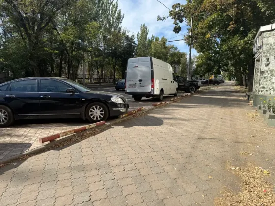 Сдам помещение в центре города, ул. Университетская, напротив Жд больницы. общая площадь Донецк