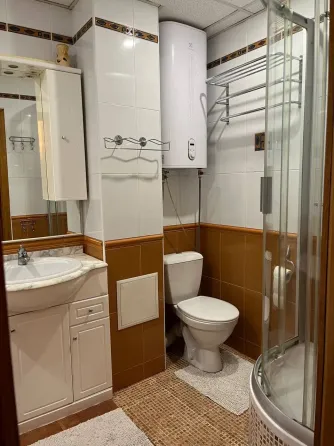 Сдам 3-комнатную квартиру Донецк