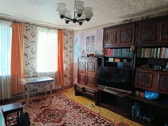 Продается дом с земельным участком 7 соток. Донецк