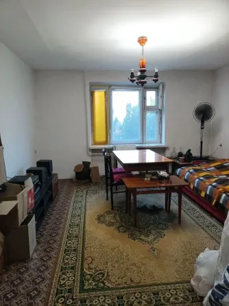 Продаётся -1 к. кв., крупногабаритная, пр. Ленинский Донецк