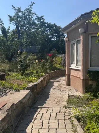 Продаётся 2-комнатный дом с участком на улице Доменной, г. Донецк Донецк