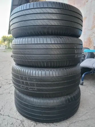 Продаю резину 205 60 16 мишелин Донецк