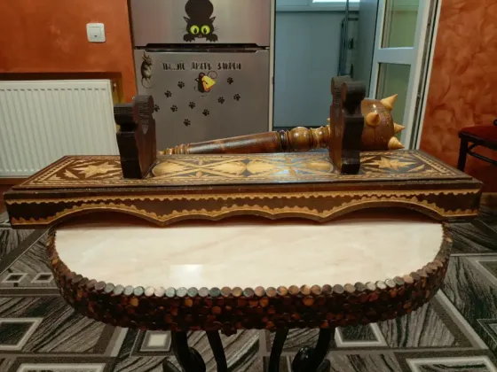 Булава из дерева с подставкой Донецк