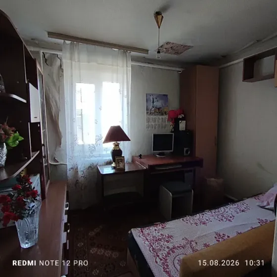 Продам 2 дома на участке 10 соток Донецк