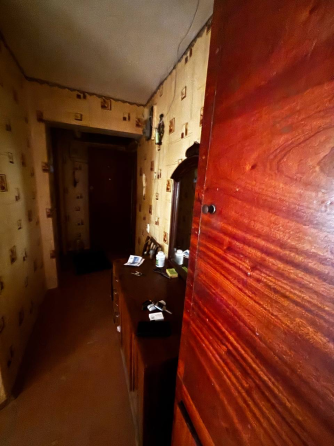 Продам 1км.кв пл.бассейн Нептун Ильичевский район Мариуполь