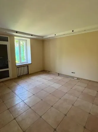 Дом в тихом центре. ул.Соловьяненко Донецк