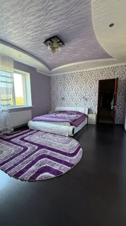 Дом в центре Макеевки. Театр юного зрителя. Макеевка