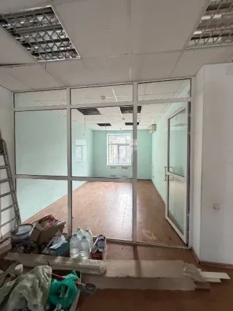Предлагается в аренду офис по ул. Университетская 140 кв.м.! Донецк