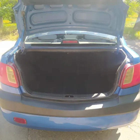 Kia Rio 1.4л 2006 года выпуска. Донецк