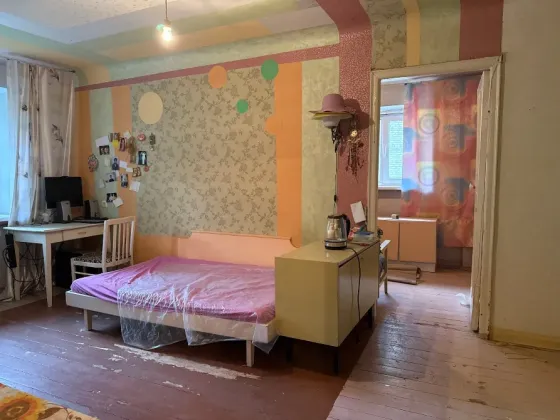 Продам 2 ком.кв Ворошиловский район, центр, Челюскинцев, ниже площади Ленина. Донецк