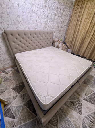 Продам кровать с матрасом 180х190 Макеевка