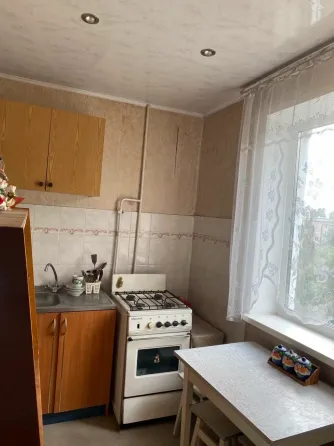 Продам 1-комнатную квартиру г. Ясиноватая Ясиноватая