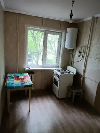 Продам 2х комнатную квартиру в Калининском районе по б. Шахтостроителей Донецк