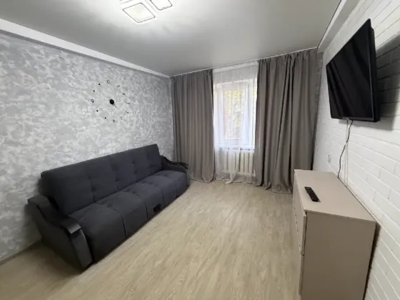 Продам 1 ком. кв., Калининский р-н, после ремонта Донецк