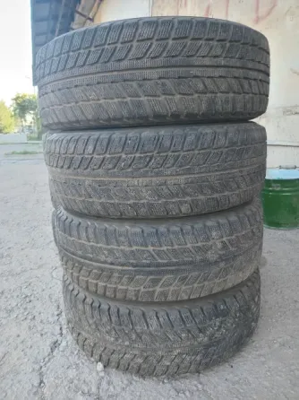 Продаю комплект зимних колёс р15 Донецк