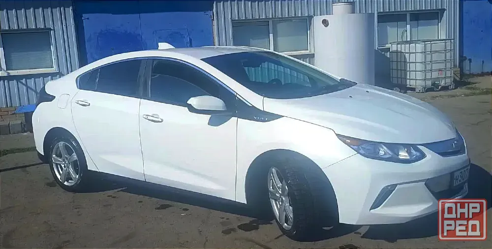 Chevrolet volt 2 (гибрид) 2018г. Снежное - изображение 1