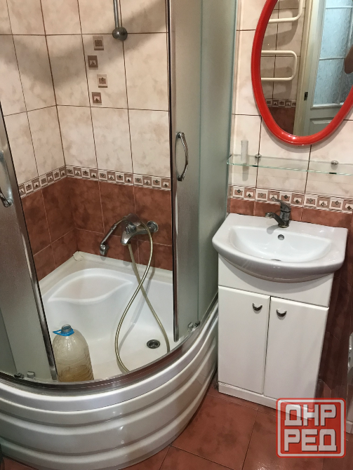Продам 1ком Текстильщик ост 22училище 2 этаж вода холодная и горячая Донецк - изображение 1