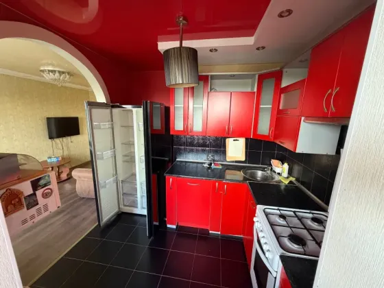 Продам 3-х комн. кв., 7/7 эт., 63 м.кв. - Макеевка-центр, ул. Московская Макеевка