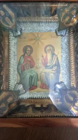 Иконы Богородица, Николай, Михаил и др. в киоте Донецк