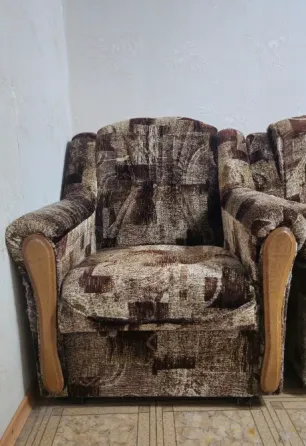 Продам диван и 2 кресла Донецк